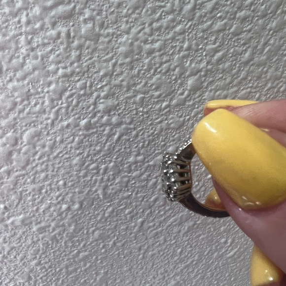 Size 7 cutie heart ring - Picture 7 of 8